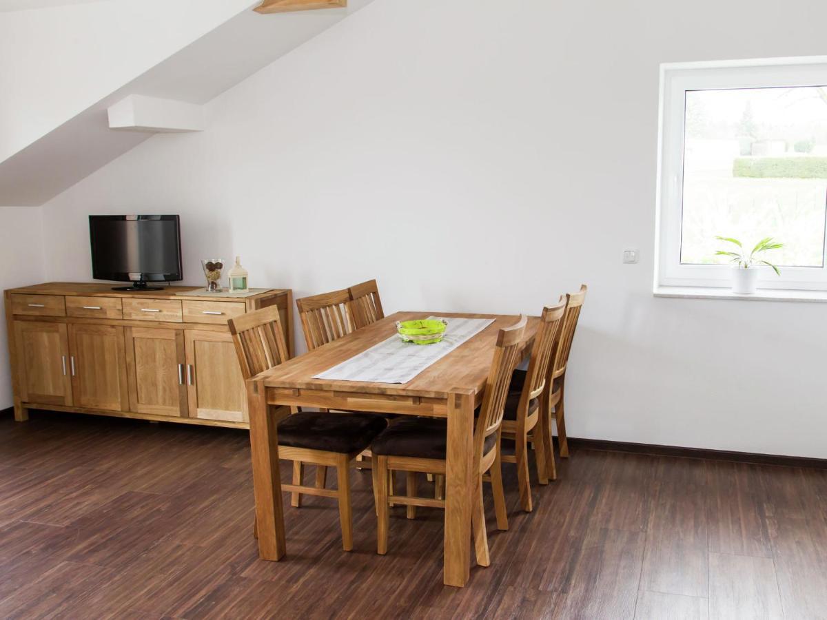 Lovely Modern Apartment With Private Terrace Ellscheid Eksteriør bilde